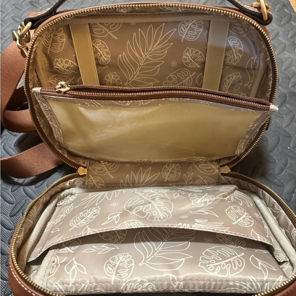 Twelve Little Crossbody - Picture 4 of 6